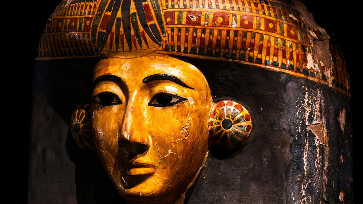 egyptian statue